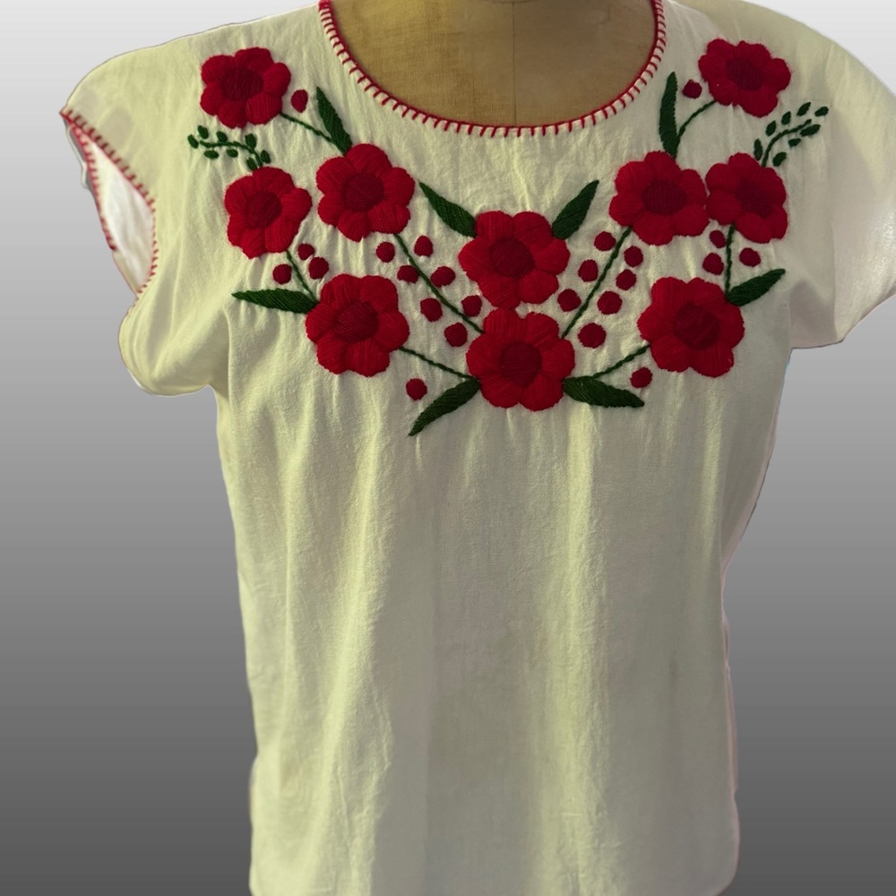 Embroidered Floral White Mexican Top from Tulum